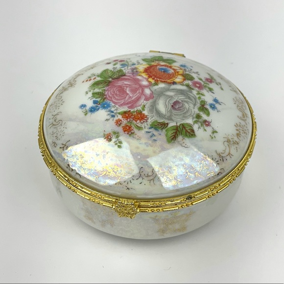 Vintage Porcelain Trinket Box - Picture 1 of 9